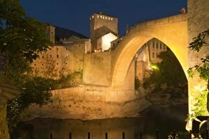 Images Dated 9th August 2010: Stari Most (Old Bridge), UNESCO World Heritage Site, Mostar, municipality of Mostar