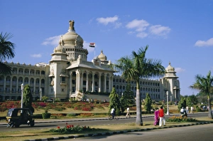 Scooter Prints: State Legislature & Secretariat building