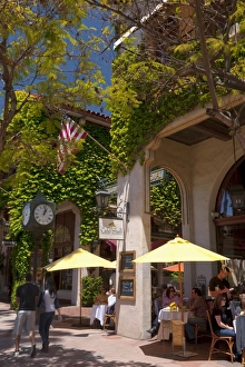 Images Dated 3rd May 2009: State Street, Santa Barbara, California, United States of America, North America