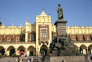 Statue of Adam Mickiewicz in front of the Cloth Hall