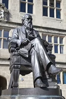 Images Dated 26th September 2009: Statue of Charles Darwin outside Public Library, Shrewsbury, Shropshire