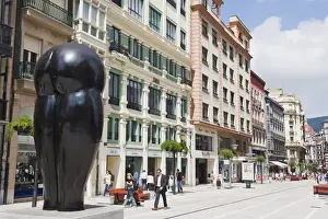 Asturias Prints: Statue Culis Monumentalibus, by artist Eduardo Urculo, Pelayo Street, Oviedo