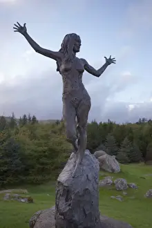 Statue of the elf girl Tarira, fantasy figure of the author William Heinesens