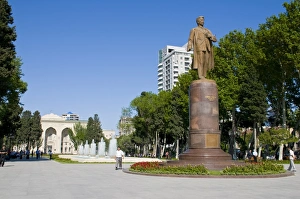 Baku Prints: Statue and fountain in the center of Baku, Azerbaijan, Central Asia, Asia