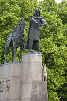 Lithuanian Prints: Statue of Gediminas