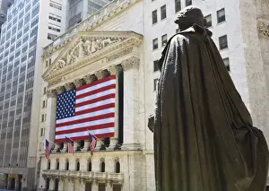Wall Street Prints: Statue of George Washington in front of the Federal Building and the New York Stock Exchange