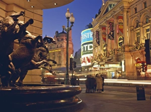 Statue of horses outside the Sogo Japanese department store in Piccadilly Statue of horses outside the Sogo Japanese department store in Piccadilly