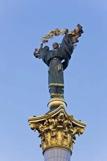 Statue in Independence Square (Maidan Nezalezhnosti), the symbol of Kiev