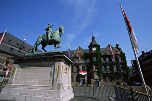 Dusseldorf Prints: Statue of Jan Wellem at Marktplatz