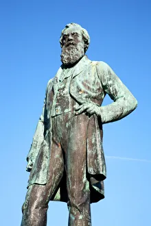 Sunderland Prints: Statue of John Candlish MP in Mowbray Gardens