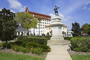Images Dated 28th March 2007: Statue of Juan Ponce de Leon, St. Augustine, Florida, United States of America