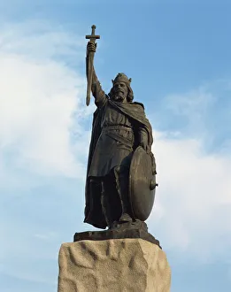 Hampshire Prints: Statue of King Alfred, Winchester, Hampshire, England, United Kingdom, Europe