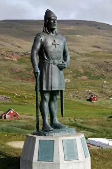 Images Dated 14th August 2008: Statue of Leif Eriksson, son of Erik the Red in Qassiarsuk, South Greenland