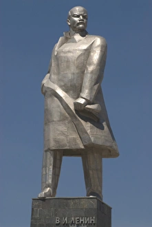 Statue of Lenin, Communism, Khojand, Tajikistan, Central Asia, Asia