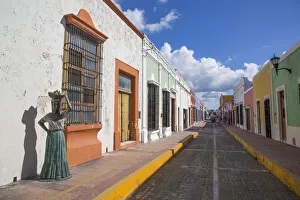 Doorway Prints: Statue of Local Woman, Calle 59