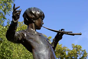 Stereotypical Prints: Statue of Peter Pan, Kensington Gardens, London, England, United Kingdom, Europe
