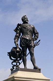 Tudor Prints: Statue of Sir Francis Drake, Plymouth, Devon, England, United Kingdom, Europe