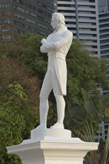 Statue of Sir Stamford Raffles
