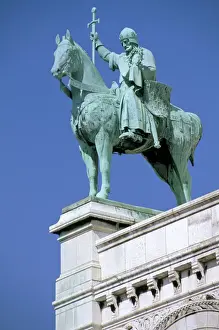 Pari Prints: Statue of St. Louis on Basilique du Sacre Coeur (Basilica of the Sacred Heart)