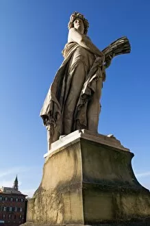 Statue of the Summer, Ponte Santa Trinita, Florence (Firenze), Tuscany, Italy, Europe