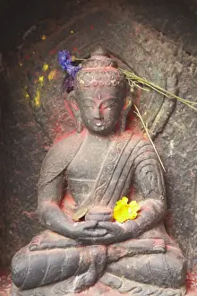 Statue at Swayambhunath Stupa, UNESCO World Heritage Site, Kathmandu, Nepal, Asia