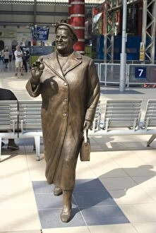 Statue by Tom Murphy of Bessie Braddock, noted Member of Parliament for Liverpool
