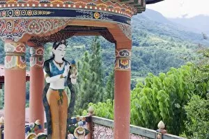 Images Dated 5th October 2009: Statue at a water fountain, Khamsum Yuelley Namgyal Chorten built in 1999