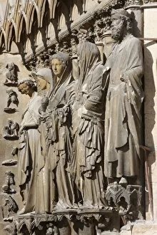 Images Dated 10th May 2008: Statues of the Angel of Annunciation and Virgin Mary, Mary and Elizabeth