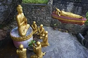 Images Dated 16th December 2010: Statues of Buddha, Phu Si Hill, Luang Prabang, UNESCO World Heritage Site
