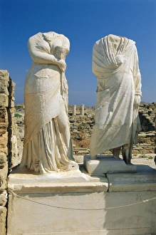 Clothes Prints: Statues of Cleopatra and Dioscrides