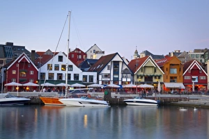 Images Dated 29th May 2009: Stavangers picturesque harbor illuminated at dusk, Stavanger, Rogaland, Norway, Scandinavia, Europe