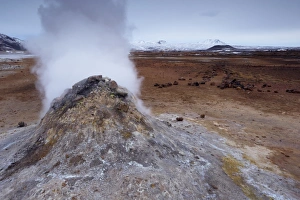 Images Dated 16th October 2008: Steam vent at Namaskard geothermal area (Namafjall-Hverarond), Mount Burfell
