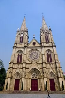 Images Dated 16th November 2007: Stone Church Sacred Heart of Jesus, Guangzhou (Canton), Guangdong, China, Asia