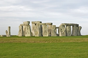 Images Dated 25th January 2008: Stonehenge, 5000 years old stone circle, UNESCO World Heritage Site, Salisbury Plain