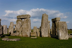 Images Dated 6th April 2009: Stonehenge, UNESCO World Heritage Site, Wiltshire, England, United Kingdom, Europe