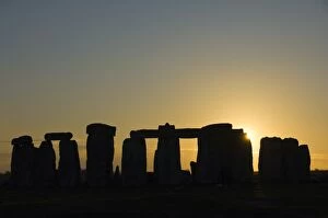 Images Dated 10th February 2010: Stonehenge, UNESCO World Heritage Site, Wiltshire, England, United Kingdom, Europe