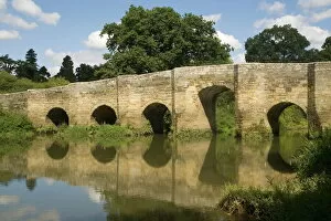 Images Dated 23rd August 2008: Stopham bridge over River Arun, near Pulborough, Sussex, England, United Kingdom, Europe