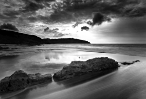 Images Dated 25th September 2008: Stormy day on Singing Sands (Camas Sgiotaig), Isle of Eigg, Inner Hebrides