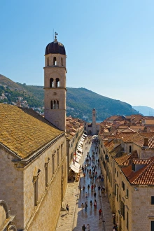 The Stradun (Placa Ulica) and Tower of the Franciscan Monastery, Old Town (Stari Grad), UNESCO World Heritage Site, Dubrovnik, Dalmatia, Croatia, Europe