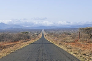 Images Dated 24th March 2008: Straight road leading into Kenya in Southern Ethiopia, Africa