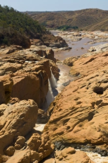 Images Dated 3rd September 2008: Strait of the Bestikoba River, Madagascar, Africa