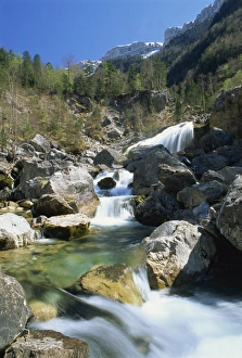 Parque Nacional De Ordesa Prints: Stream flowing over rocks