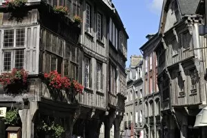 Images Dated 5th July 2009: Street of half timbered houses, Dinan, Cotes d Armor, Brittany, France, Europe