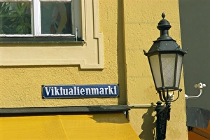 Viktualienmarkt Prints: Street lamp and sign of the Viktualienmarkt in the city of Munich