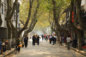 Suzhou Prints: Street scene, Souzhou (Suzhou), China, Asia