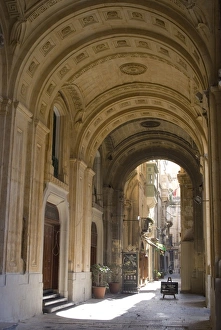 Images Dated 10th October 2007: Street scene, Valletta, Malta, Europe