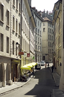 Images Dated 7th September 2009: Street scenes from Geneva old Town, Geneva, Switzerland, Europe