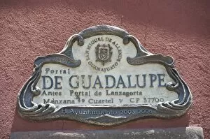 Images Dated 22nd April 2008: Street sign, San Miguel de Allende (San Miguel), Guanajuato State, Mexico, North America