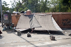 Awning Prints: Street slum dwellings in Jaipur, Rajasthan, India, Asia