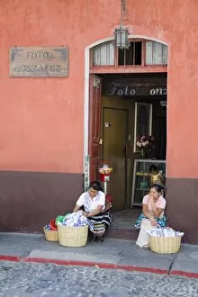Images Dated 27th February 2008: Street vendors, Antigua City, Guatemala, Central America